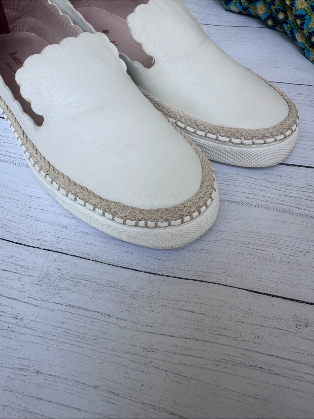 Kate Spade White Leather Scallop Espadrille Slip On Sneakers Size 7.5 Coastal - Picture 8 of 16